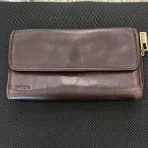Fossil dark brown long  leather wallet Excellent Condition